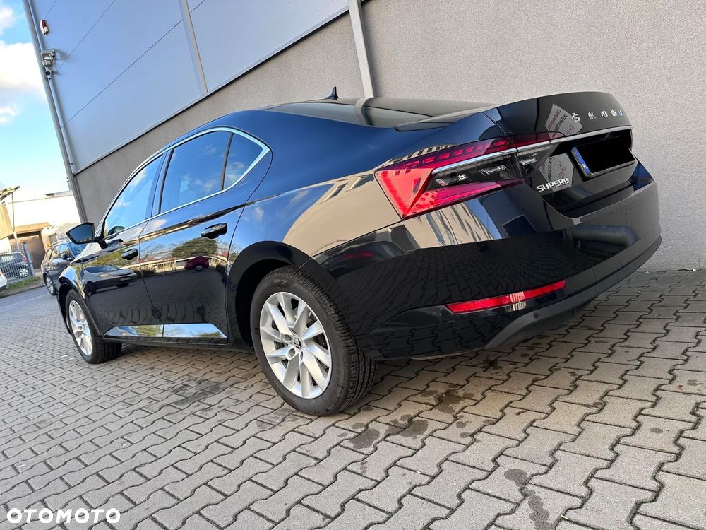 Skoda Superb 2.0 TDI SCR Style DSG - 5