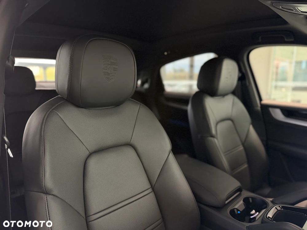 Porsche Cayenne S - 23