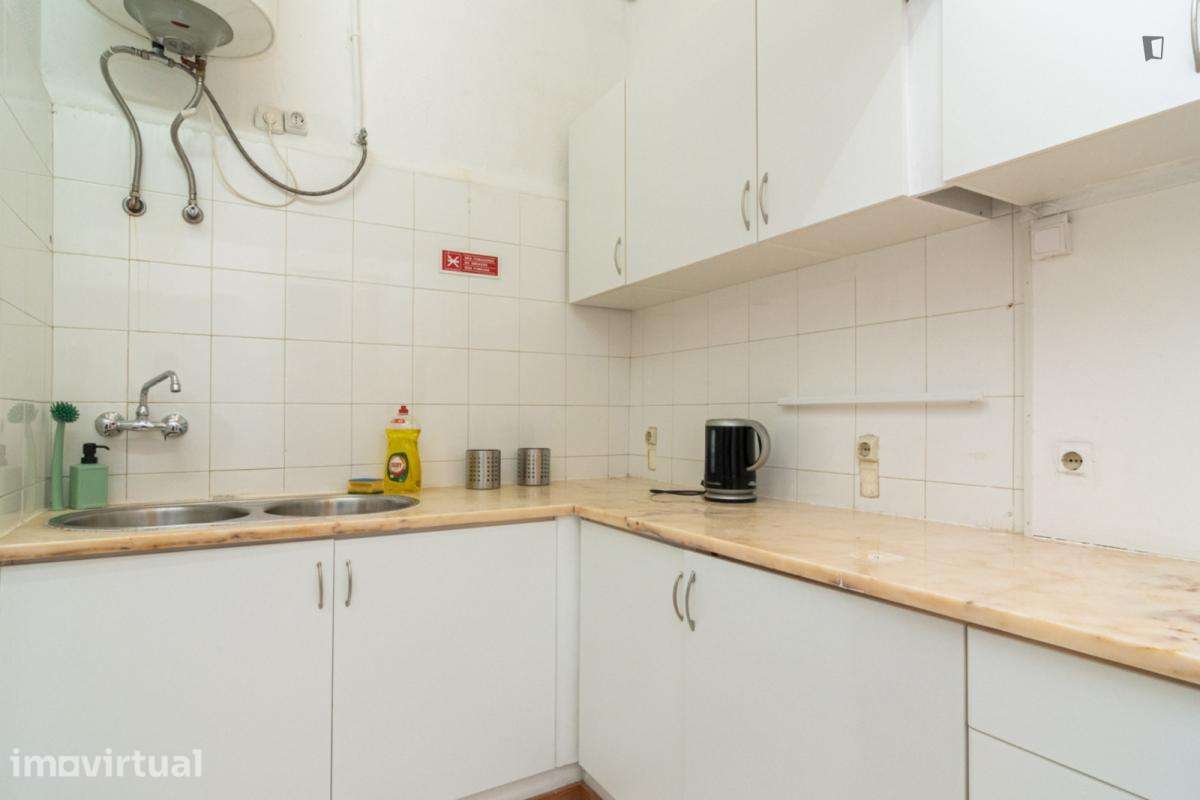 Quarto - localizado em Saldanha Lisbon - Grande imagem: 5/30
