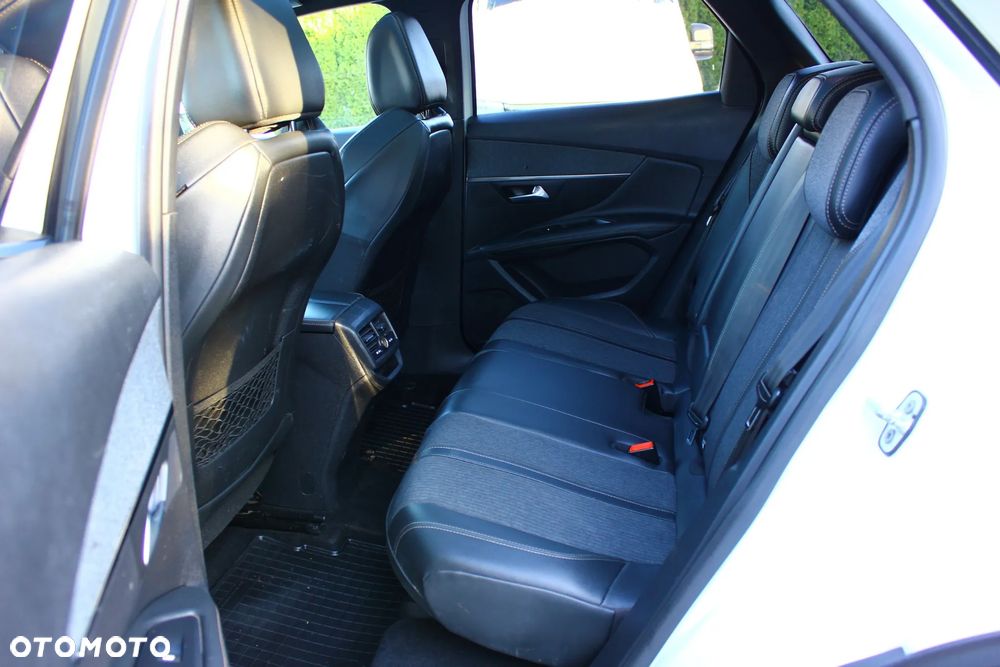 Peugeot 3008 1.5 BlueHDi GT Pack S&S EAT8 - 32