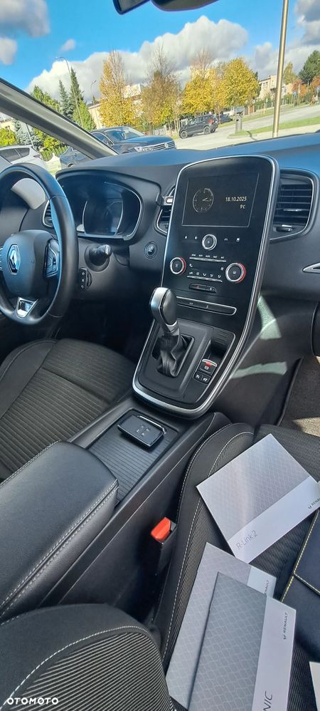 Renault Grand Scenic - 11