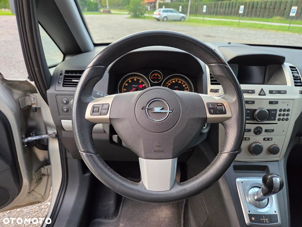 Opel Zafira 1.8 Cosmo Easytronic - 13