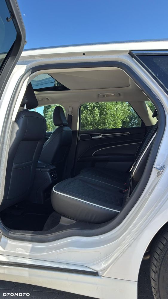 Ford Mondeo - 31