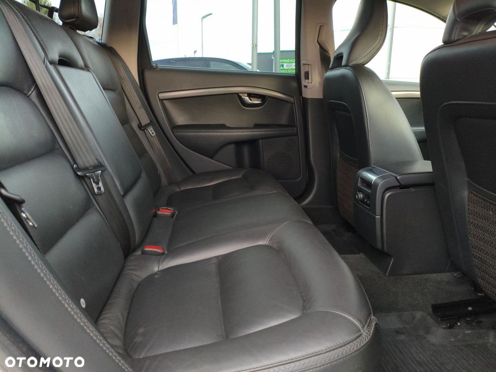 Volvo XC 70 - 15