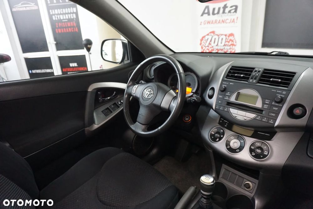 Toyota RAV4 2.2 D-4D 4x4 - 21