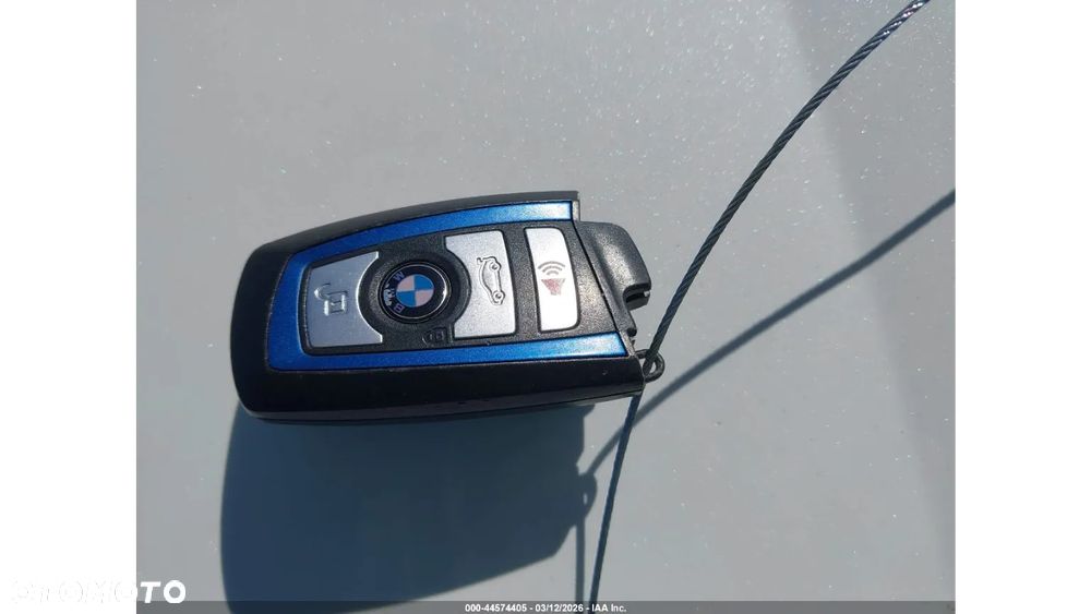 BMW Seria 3 335i Sport Line - 14