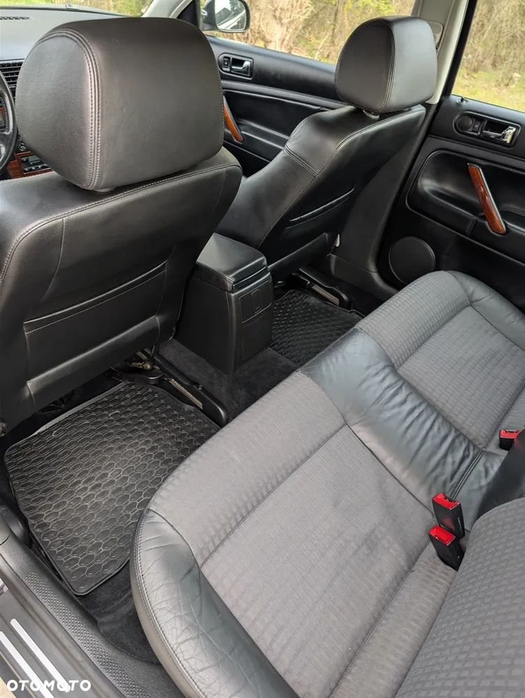 Volkswagen Passat - 13