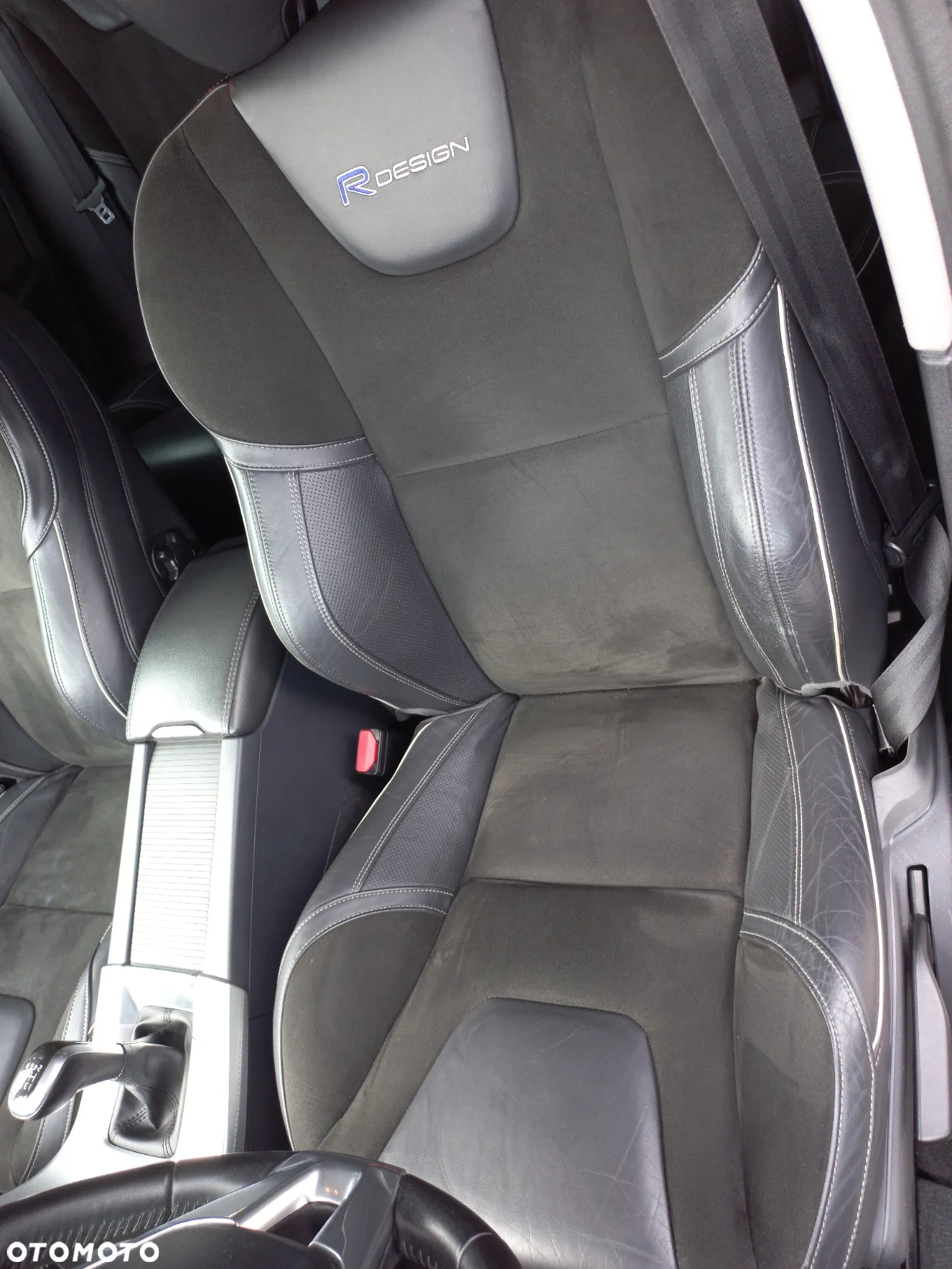 Volvo V60 D2 Drive-E R-Design Momentum - 17