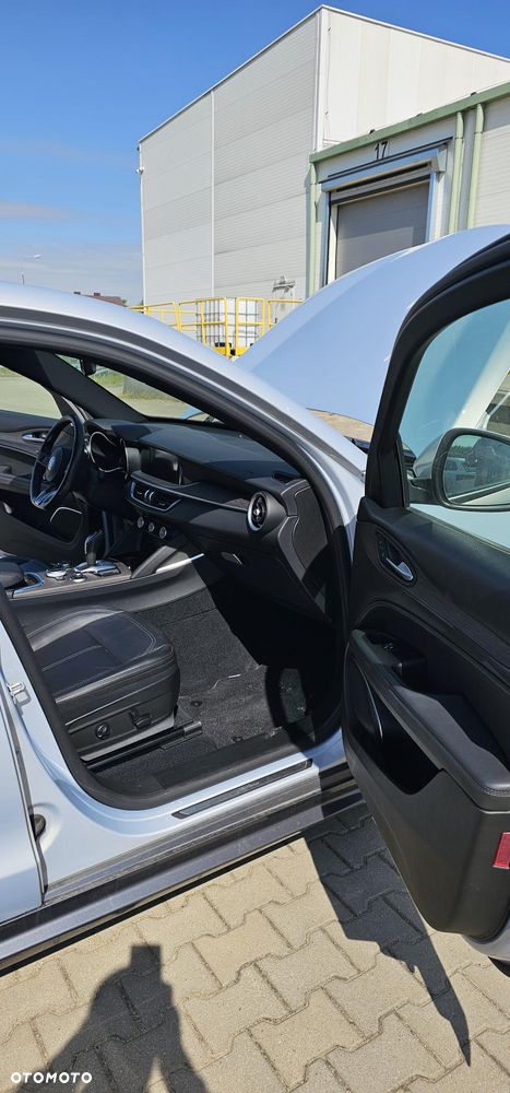 Alfa Romeo Stelvio 2.0 Turbo TI Q4 - 27