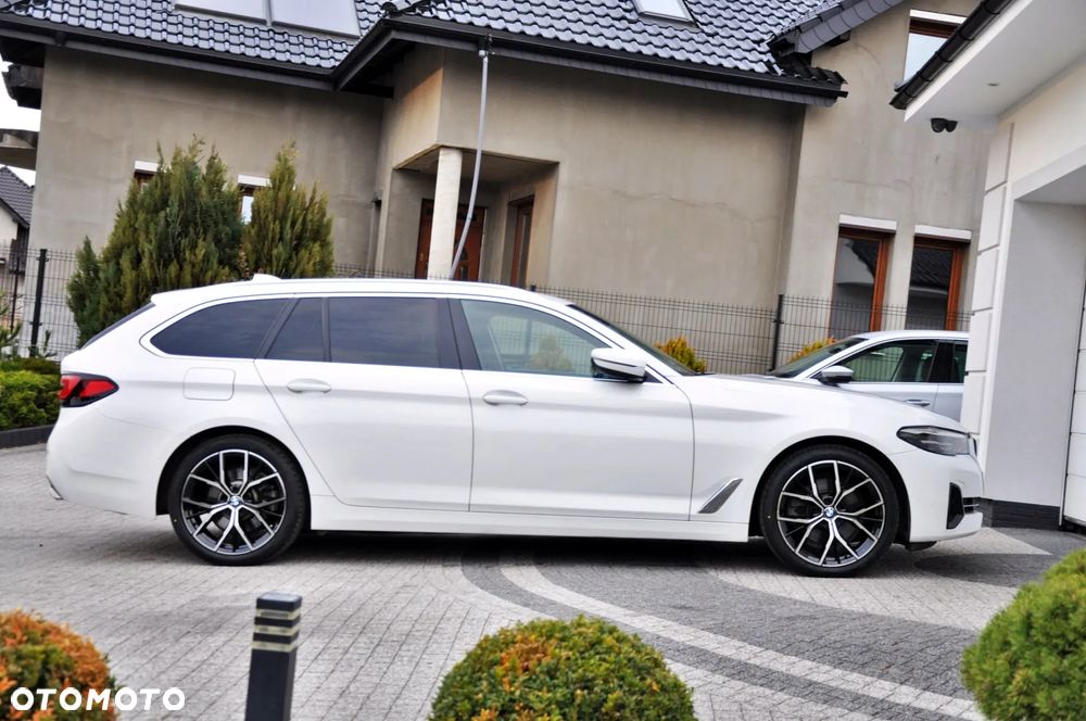 BMW Seria 5 520d xDrive - 5