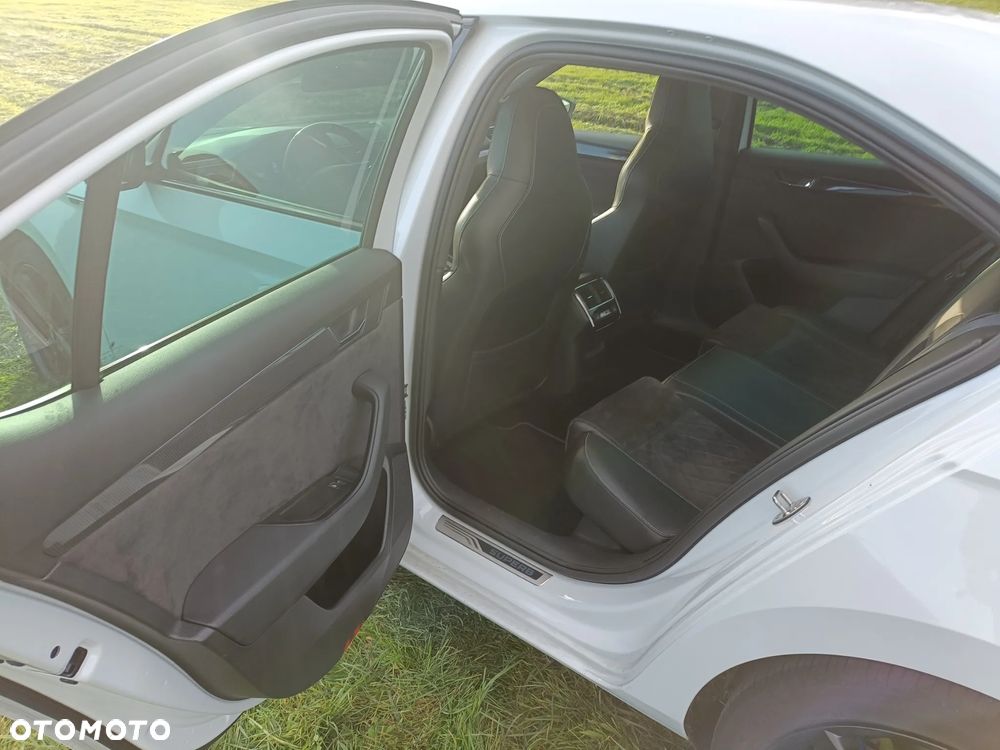 Skoda Superb 2.0 TSI Sportline DSG - 14