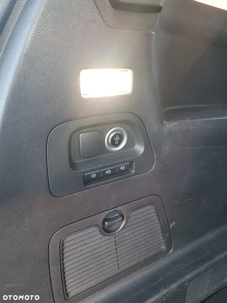 Ford S-Max 2.0 EcoBlue Titanium - 11