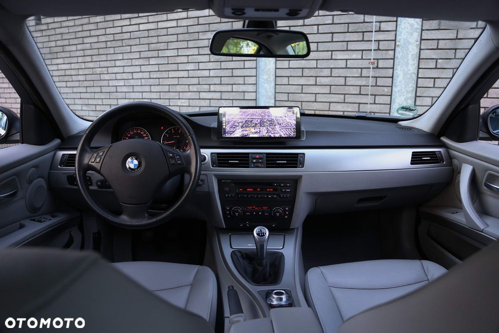 BMW Seria 3 - 26