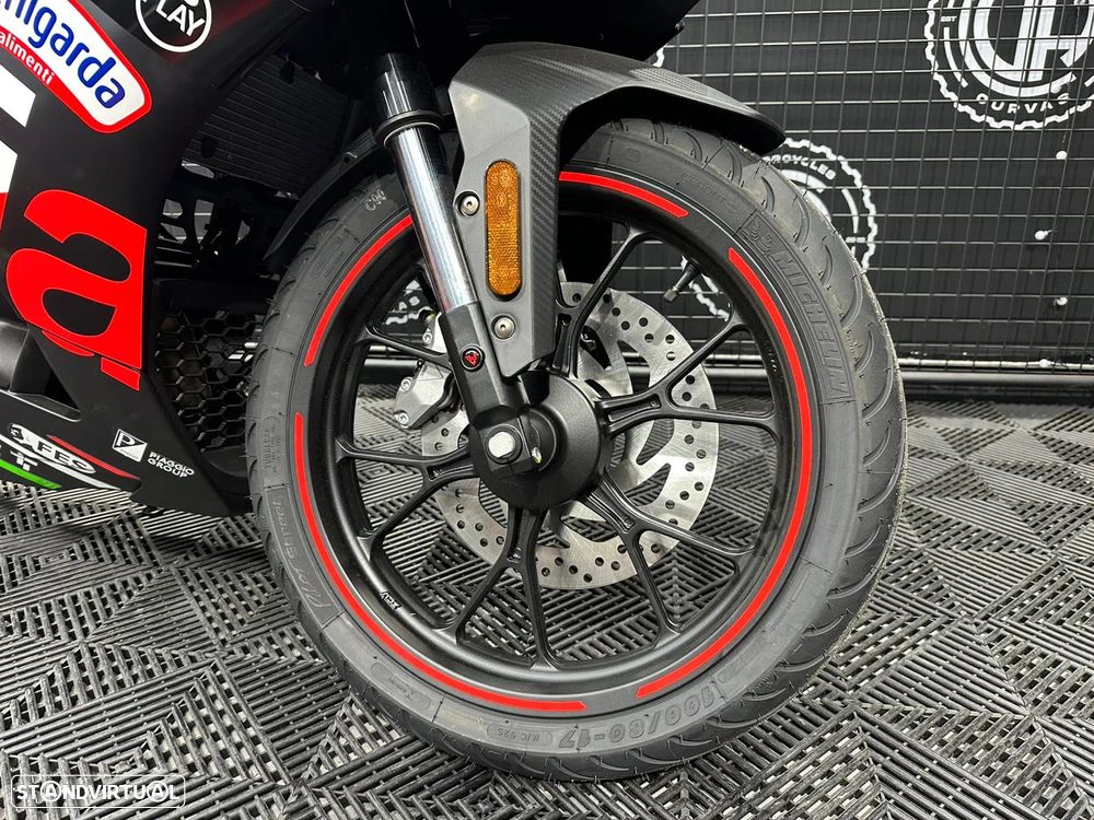 Aprilia RS 125 REPLICA - 5