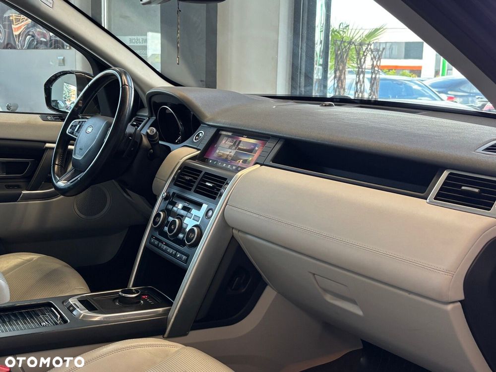 Land Rover Discovery Sport - 36