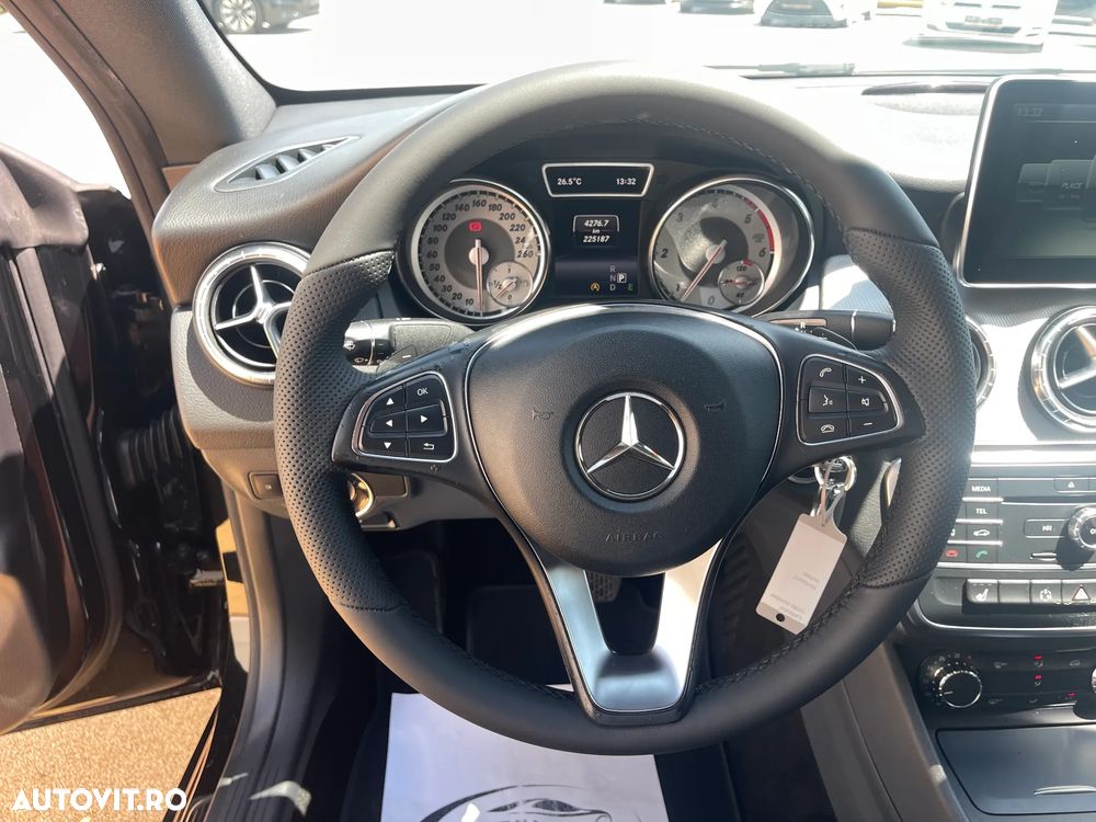 Mercedes-Benz CLA 220 d 7G-DCT - 38