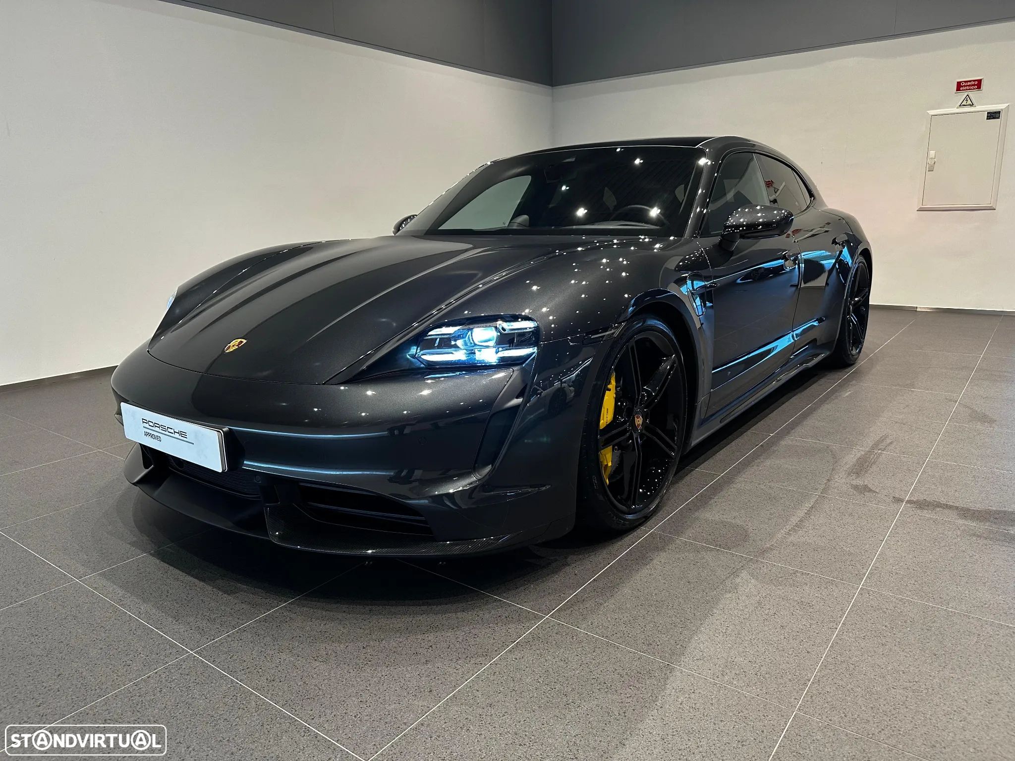 Porsche Taycan Sport Turismo Turbo S - 1
