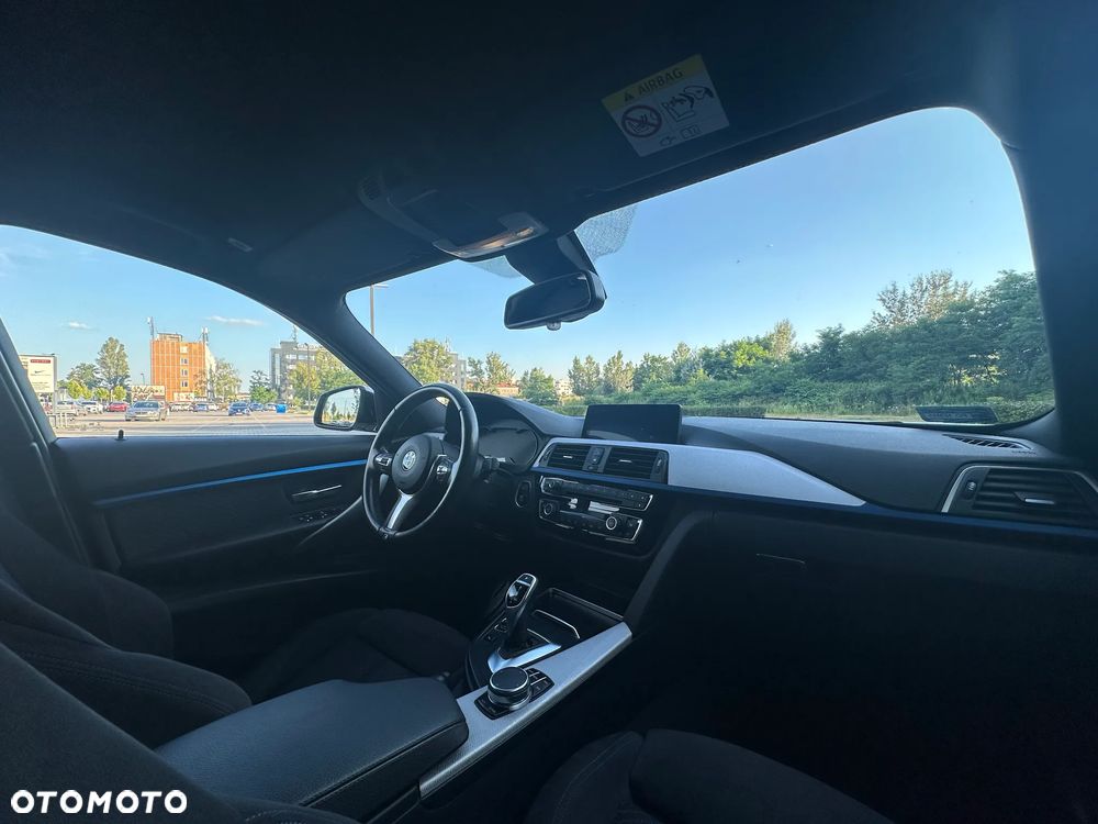 BMW Seria 3 330i xDrive M Sport Sport - 15