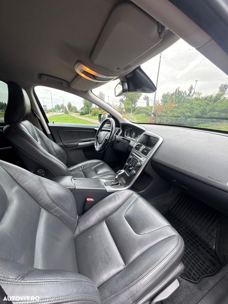 Volvo XC 60 D5 AWD Aut. Summum - 5