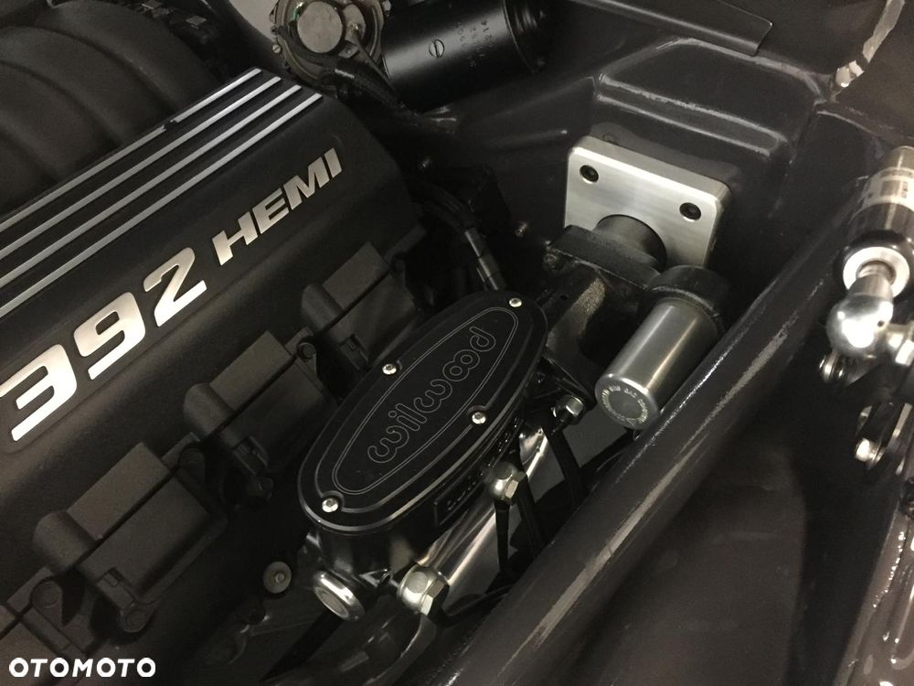 Dodge Challenger - 13