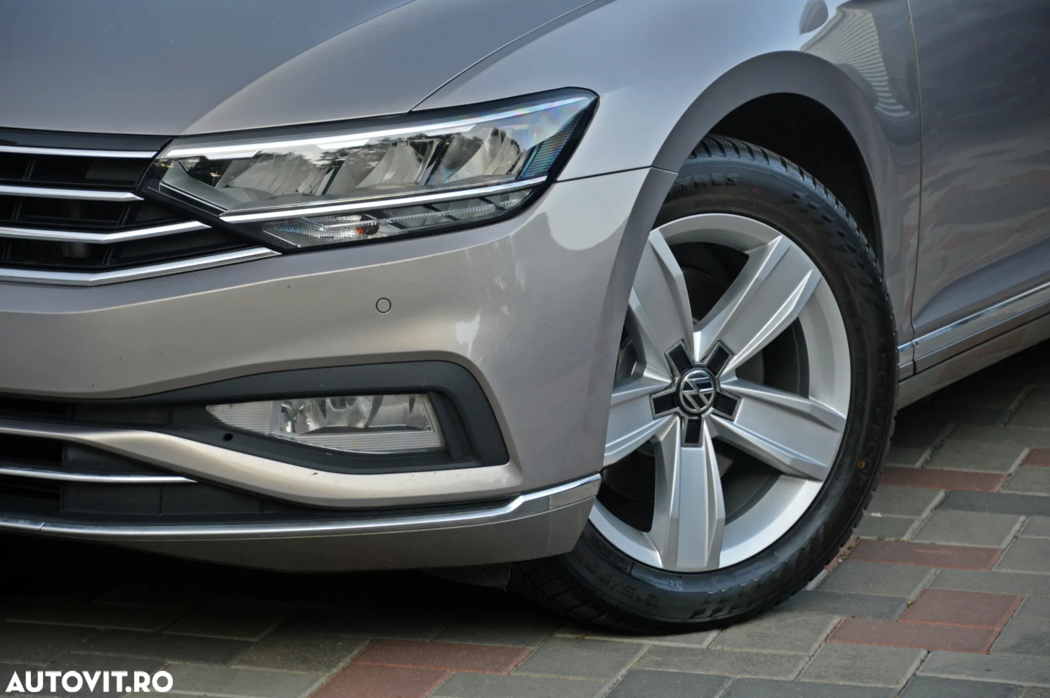 Volkswagen Passat 2.0 TDI DSG Highline - 40