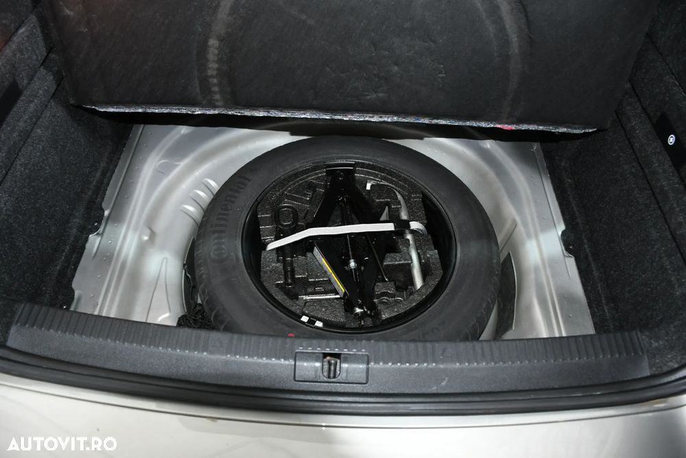 Skoda Superb 2.0 TDI DSG L&K - 34