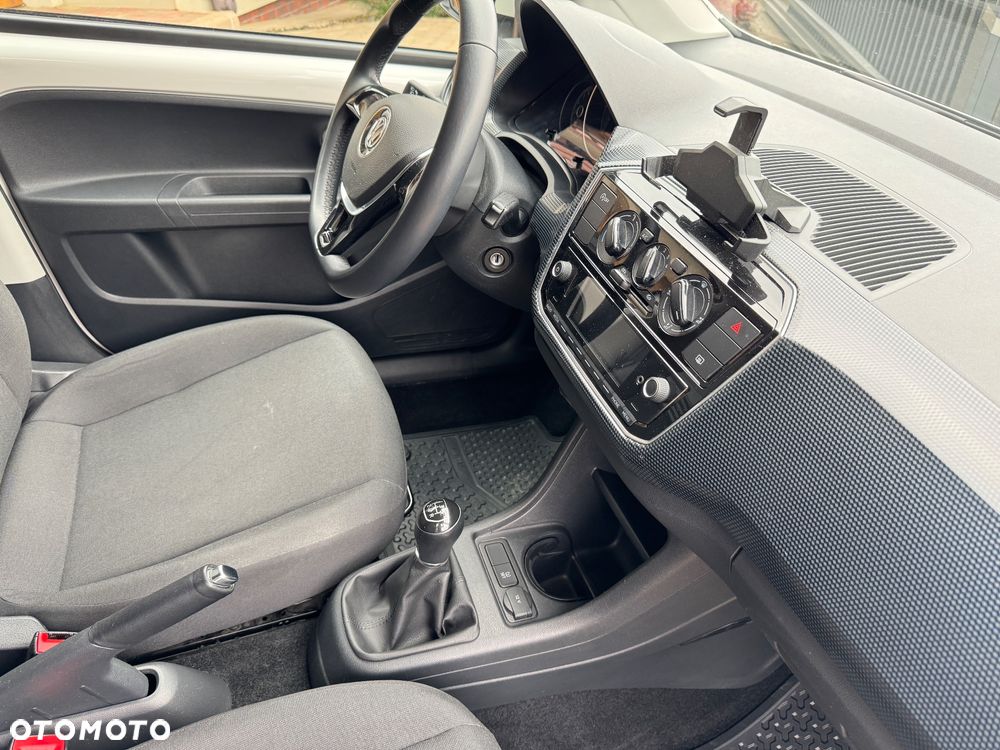 Volkswagen up! 1.0 move - 17