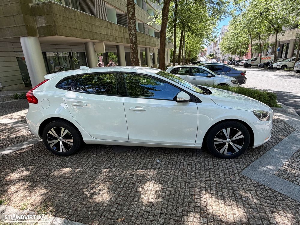 Volvo V40 2.0 D2 Kinetic - 9