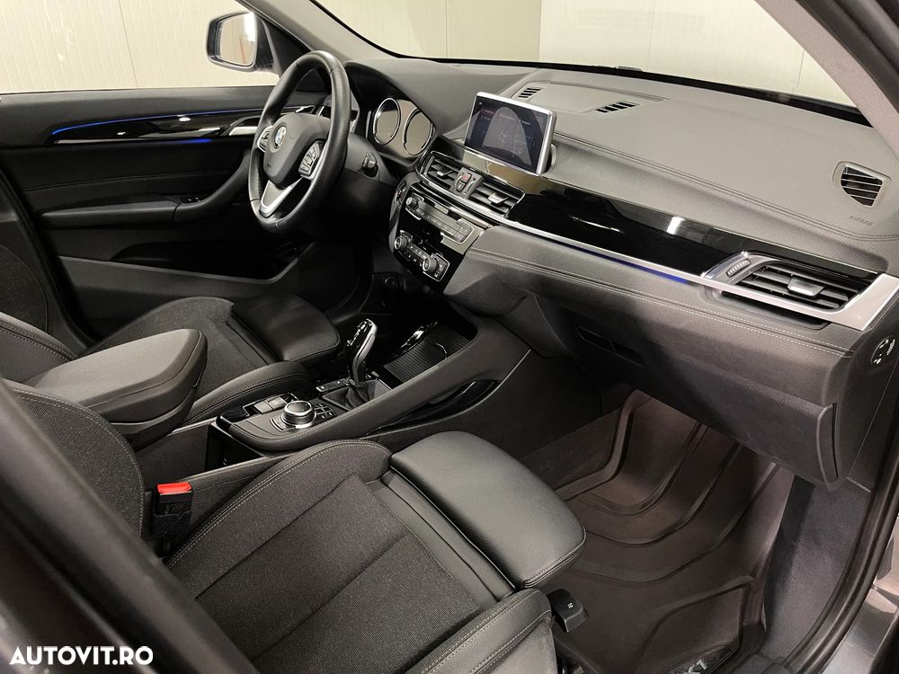 BMW X1 xDrive20i Aut. Sport Line - 12