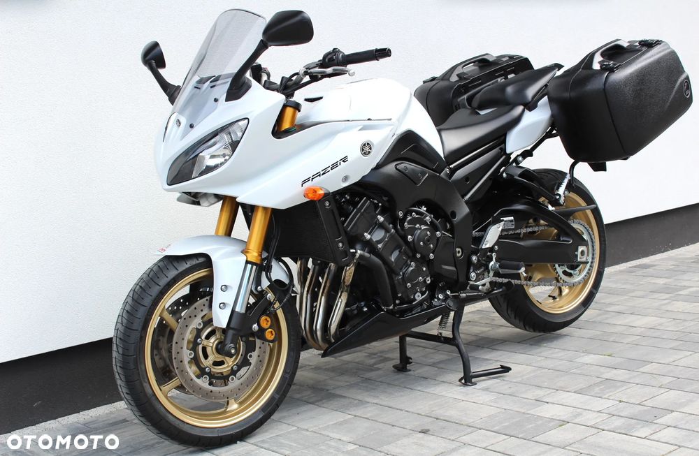 Yamaha FZ8 - 1