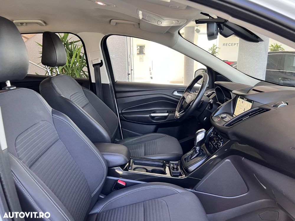 Ford Kuga - 21