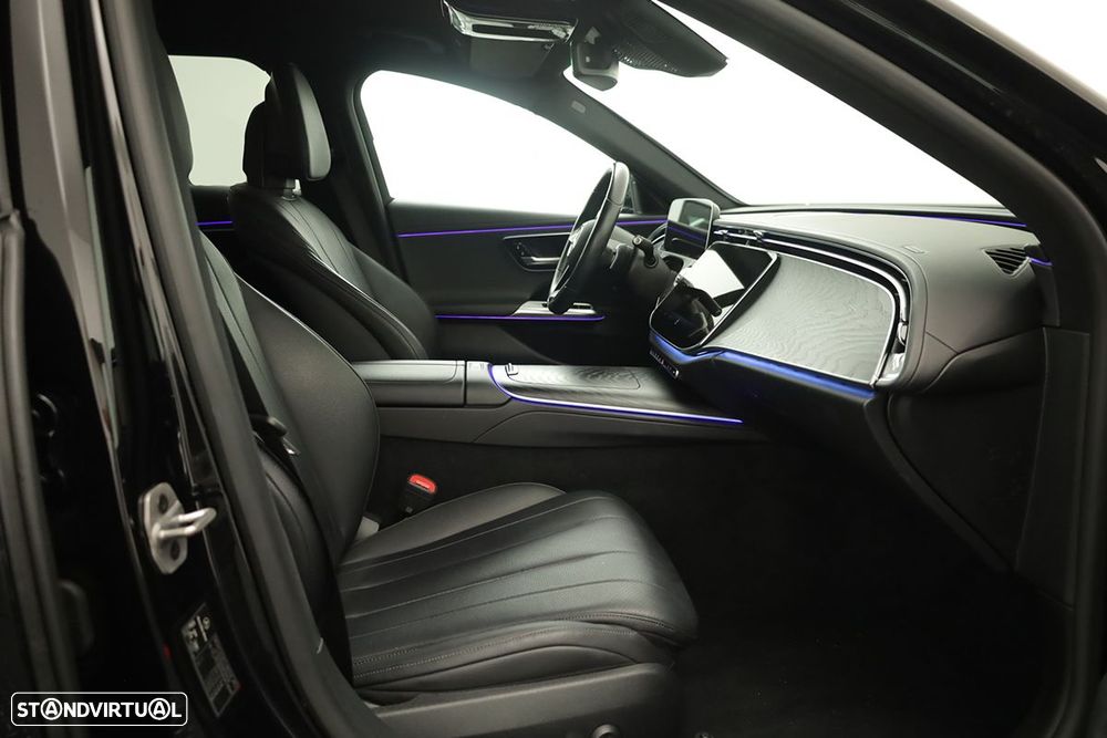 Mercedes-Benz E 300 de AMG Line - 22