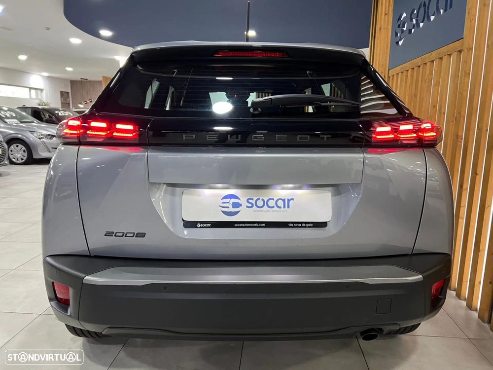 Peugeot 2008 - 8