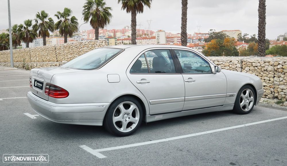 Mercedes-Benz E 220 - 11