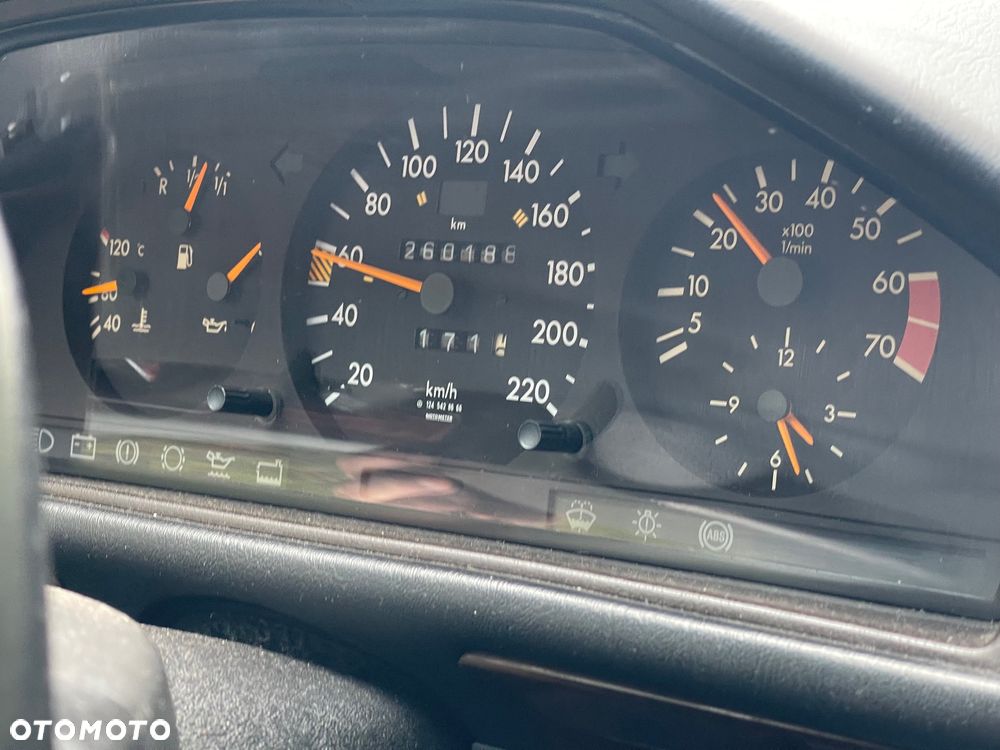 Mercedes-Benz W124 (1984-1993) - 14
