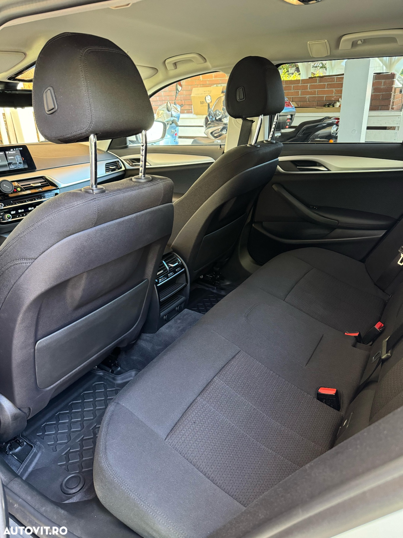 BMW Seria 5 520d xDrive Touring Aut. - 11