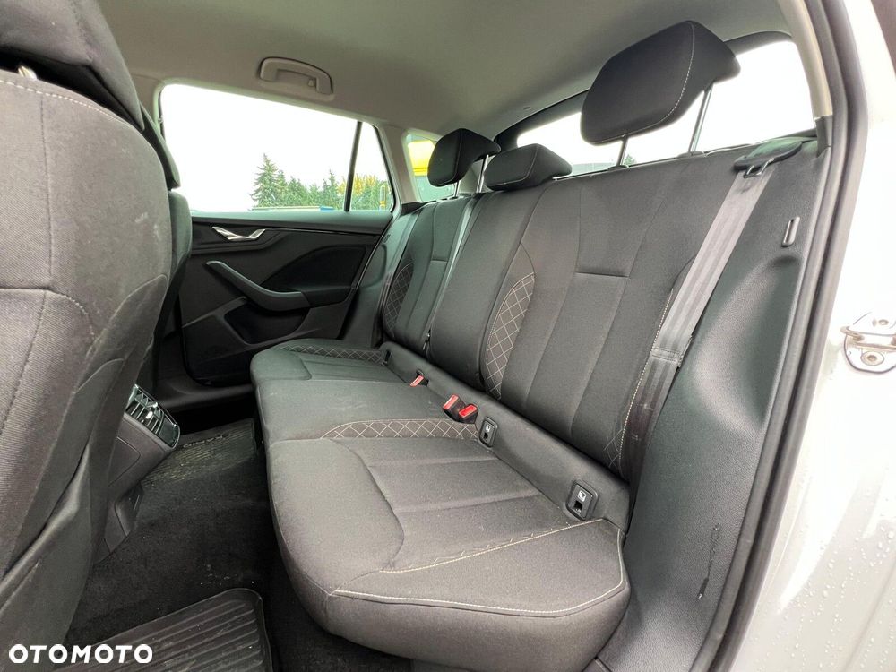 Skoda Kamiq 1.0 TSI Ambition - 10