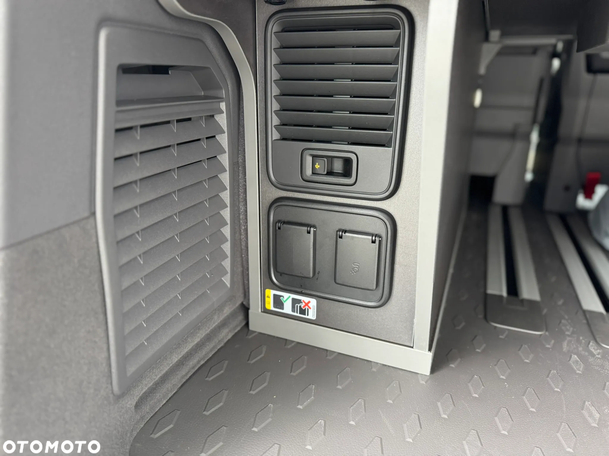 Volkswagen California - 28