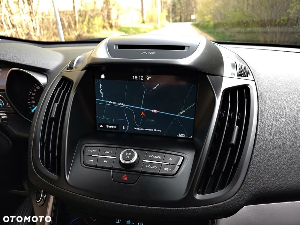 Ford Kuga 2.0 TDCi FWD Titanium Plus - 30