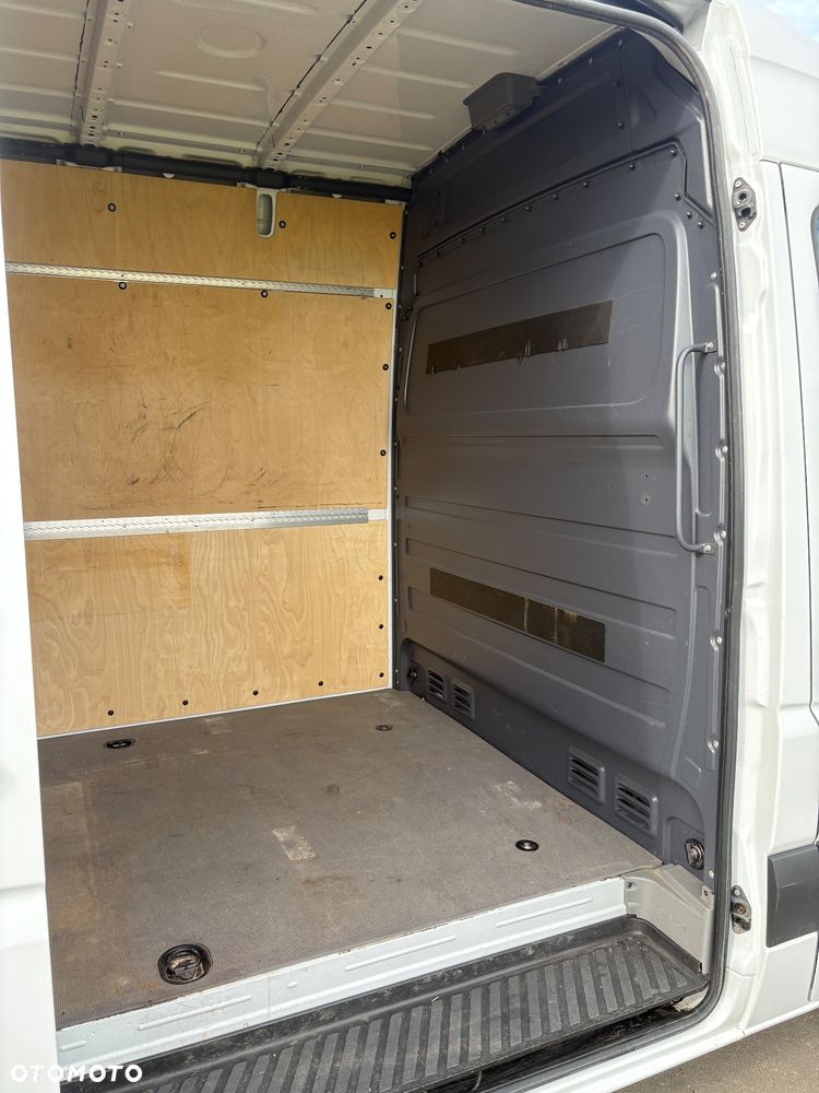Mercedes-Benz Sprinter - 19