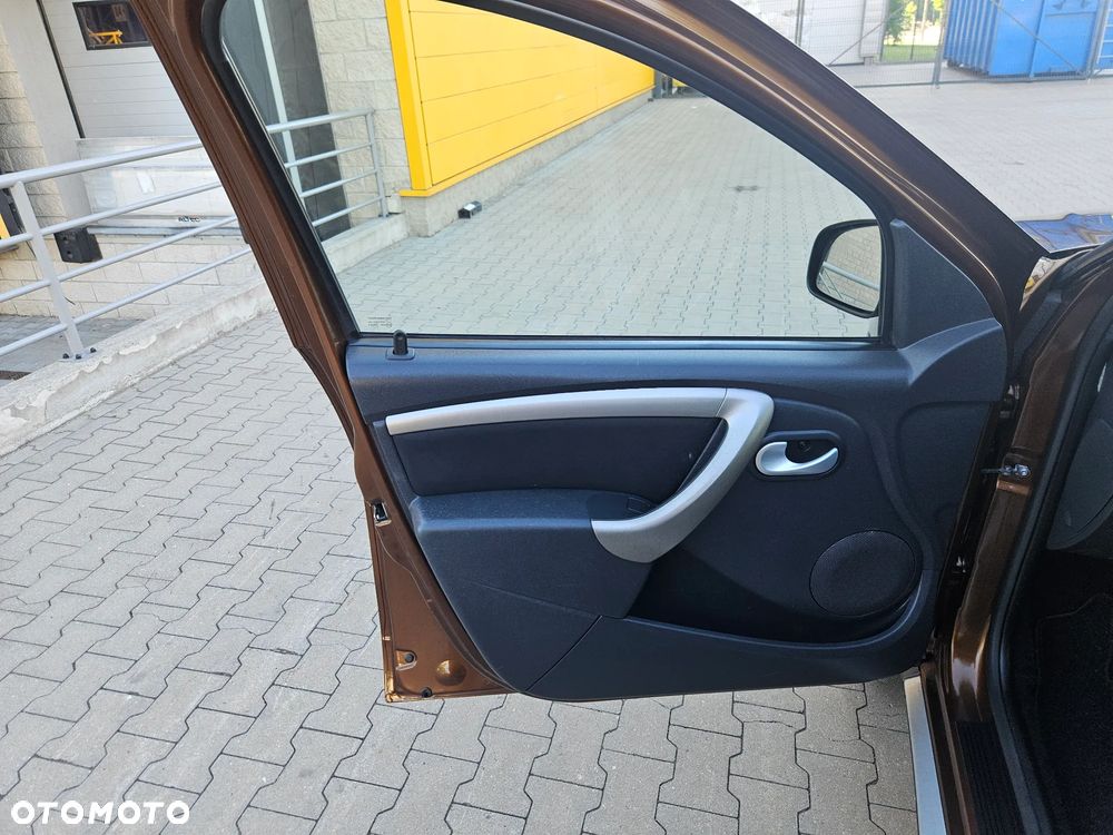 Dacia Duster 1.6 16V 105 4x2 Prestige - 10