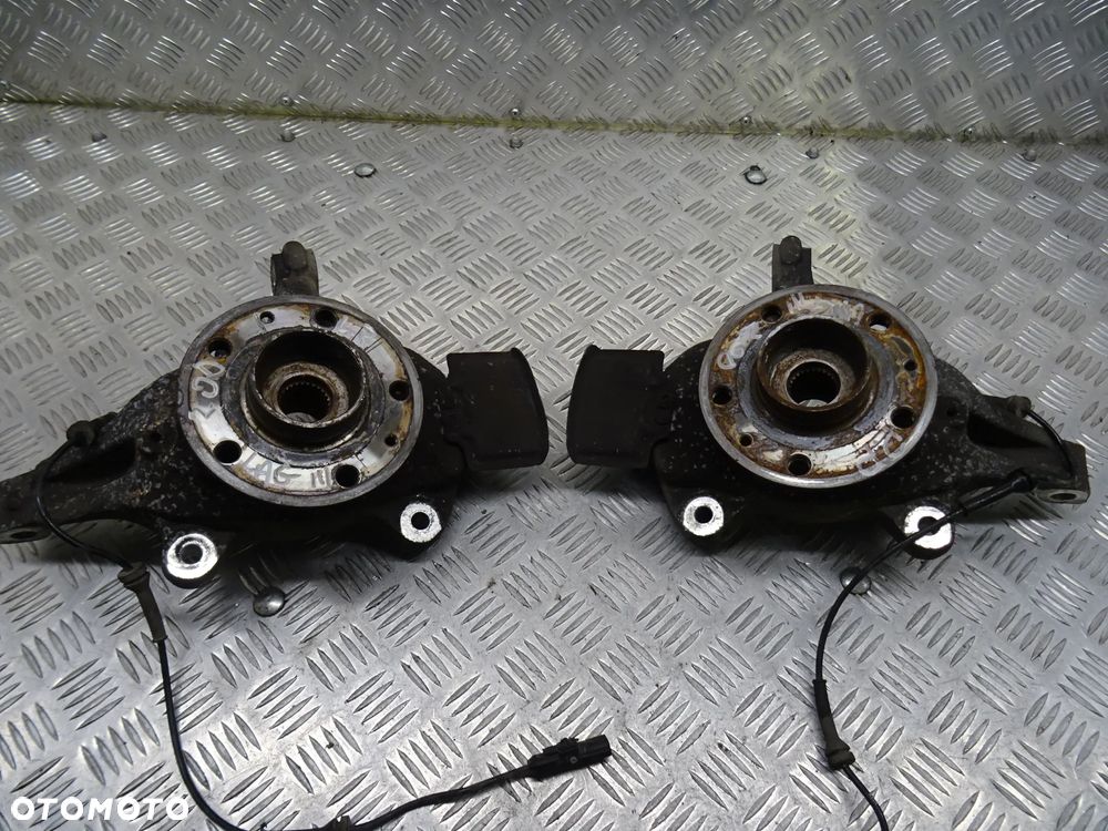 RENAULT LAGUNA III HB 07-12 2.0DCI ZWROTNICA PIASTA PRAWA LEWA PRZÓD PRZEDNIA - 1