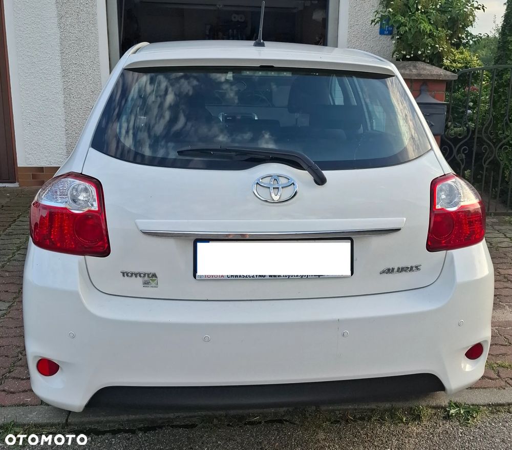 Toyota Auris 1.33 VVT-i Terra - 3