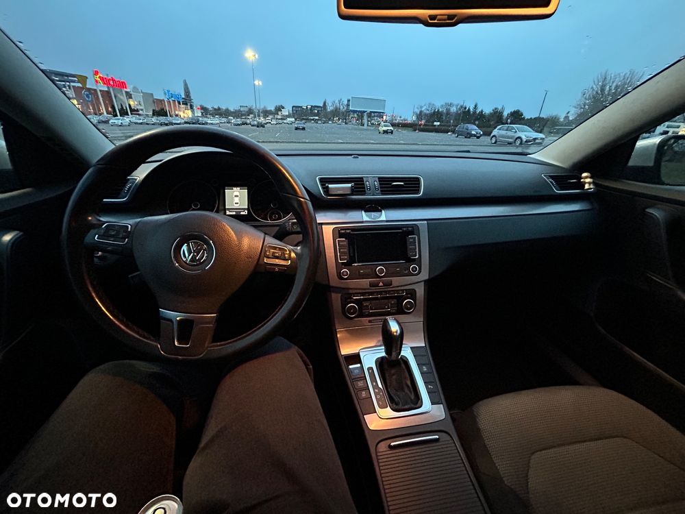 Volkswagen Passat 2.0 TDI DSG BlueMotion Technology Highline - 10