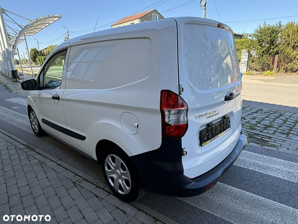 Ford Transit Courier - 2