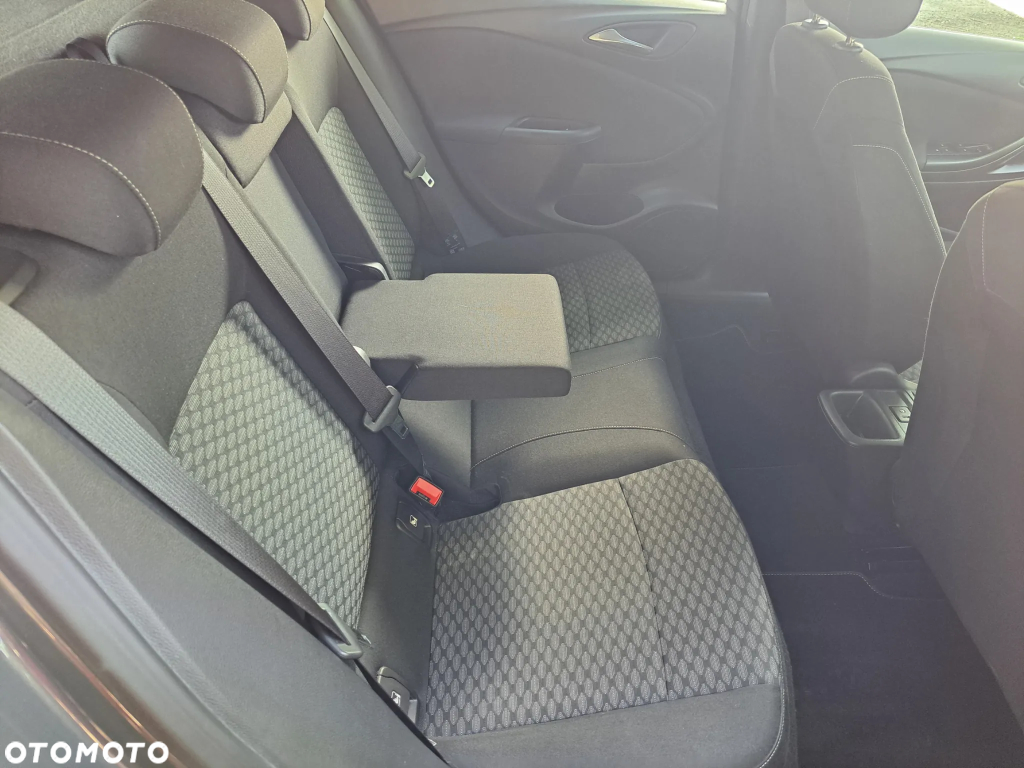 Opel Astra 1.6 D (CDTI) Start/Stop Innovation - 15