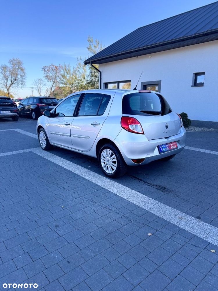Renault Clio - 5