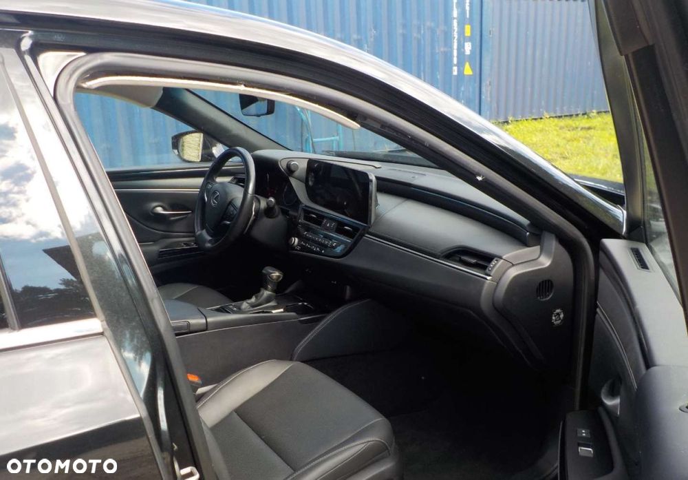 Lexus ES - 20