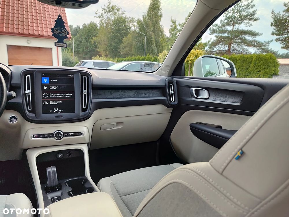 Volvo XC 40 T3 Momentum - 22