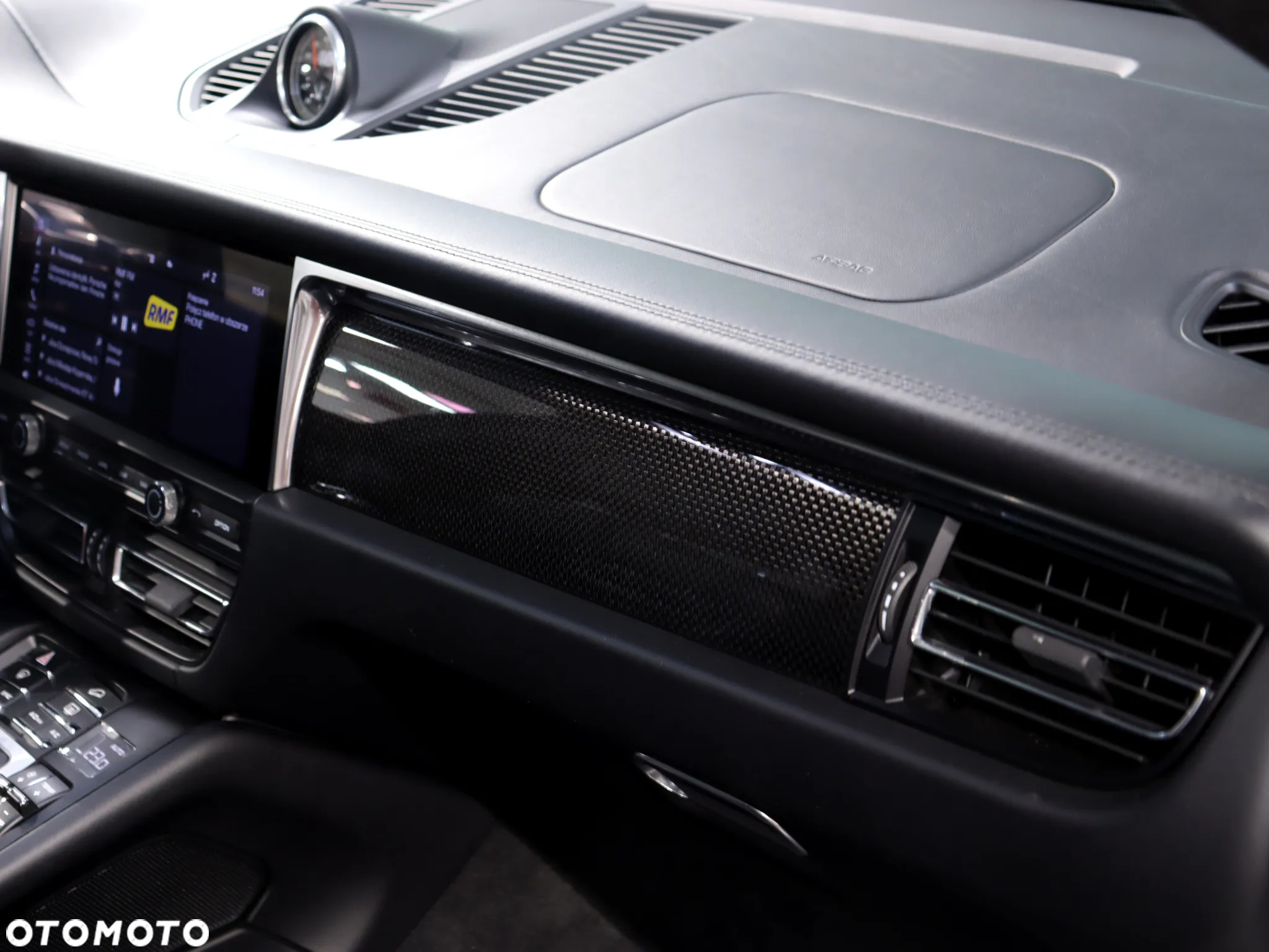 Porsche Macan Turbo - 21